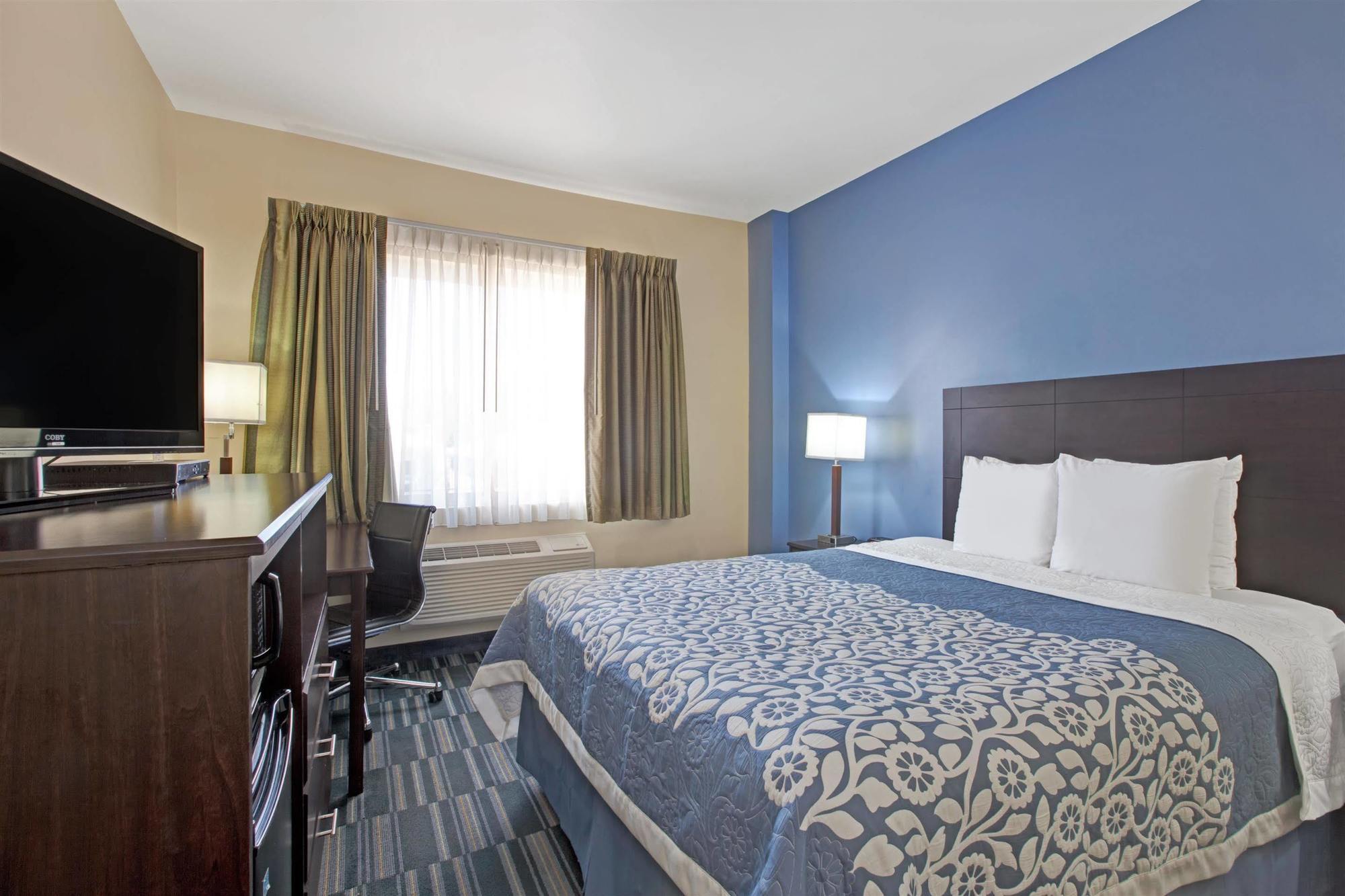 Days Inn & Suites By Wyndham Ozone Park/Jfk Airport Nueva York Exterior foto